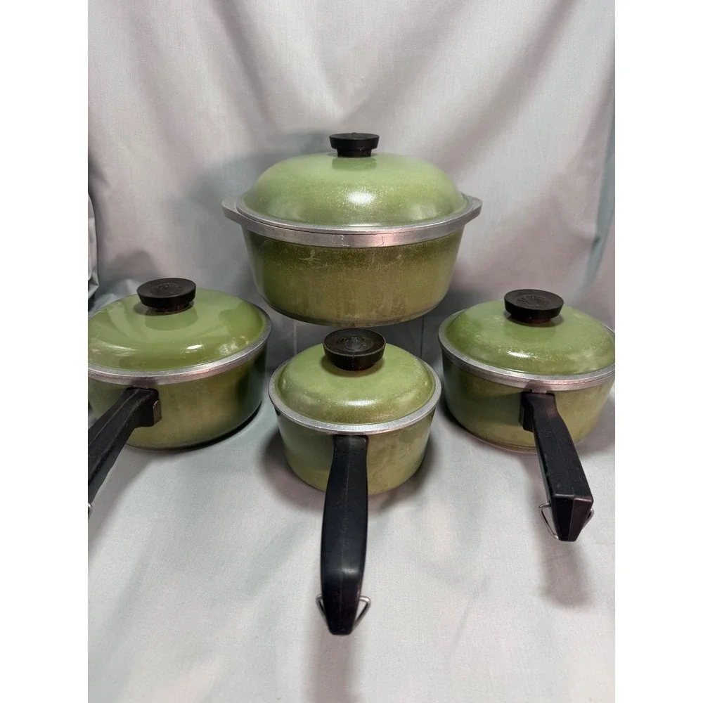 Club Aluminum 8 pc Set Avocado Green Cast Vintage Retro Dutch Oven Sauce Pans